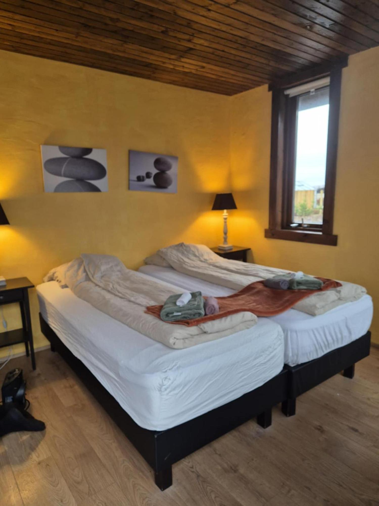 Beautiful Guestroom To Rent With A Mountain View Льойґарватн Екстер'єр фото