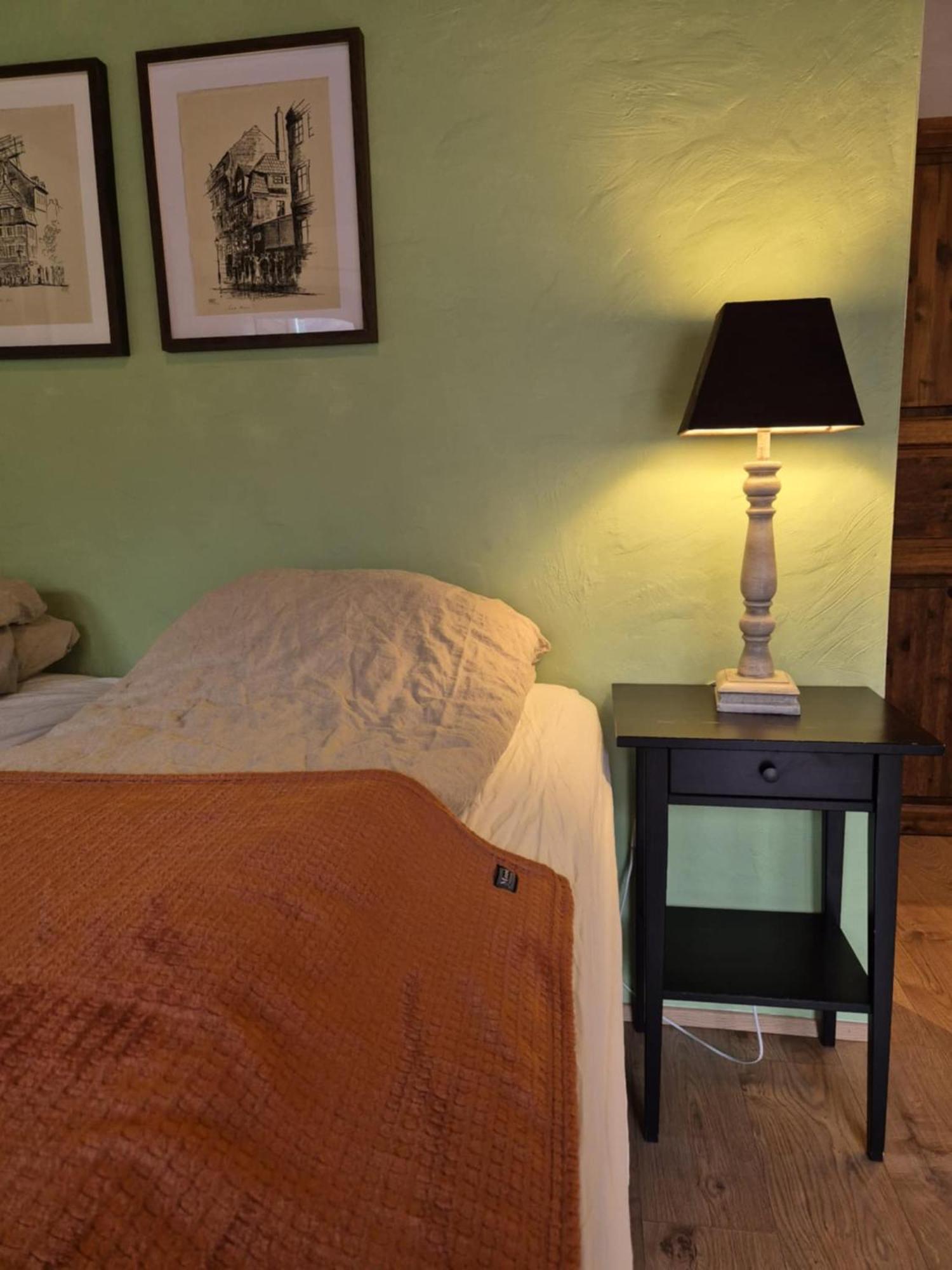 Beautiful Guestroom To Rent With A Mountain View Льойґарватн Екстер'єр фото